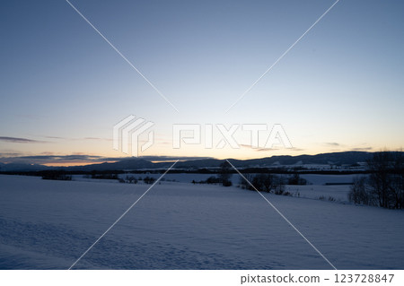 北海道的冬天:美瑛與富良野 北海道的冬天:美瑛與富良野 123728847