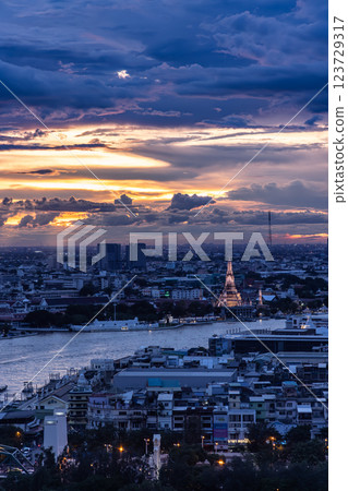 Bangkok twilight Bangkok twilight 123729317