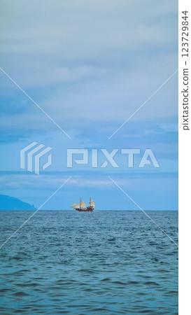 Single vintage ship in the ocean Single vintage ship in the ocean 123729844