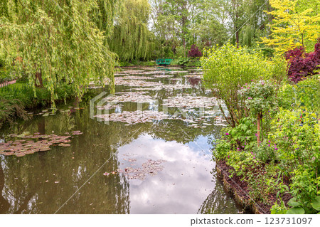 gardens of painter Claude Monet in Giverny, France gardens of painter Claude Monet in Giverny, France 123731097