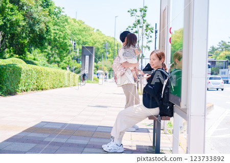 Going out with family on holiday 123733892