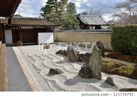 Winter Solitary Sitting Garden at Zuiho-in, a sub-temple of Daitoku-ji Temple (Kita-ku, Kyoto City) Winter Solitary Sitting Garden at Zuiho-in, a sub-temple of Daitoku-ji Temple (Kita-ku, Kyoto City) 123734791