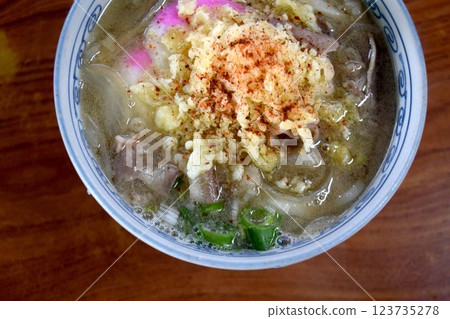 與烏冬面的肉烏冬面 與烏冬面的肉烏冬面 123735278