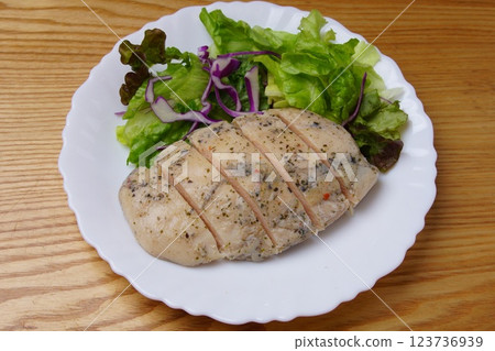 香草雞肉沙拉 123736939