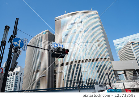 從數寄屋橋交叉口俯瞰有樂町 Marion 和 Lumine（2025 年 3 月/東京） 123738592