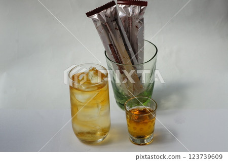 威士忌，水，直飲 123739609