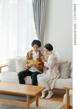 A couple is troubled by the receipt of a demand letter A couple is troubled by the receipt of a demand letter 123739895