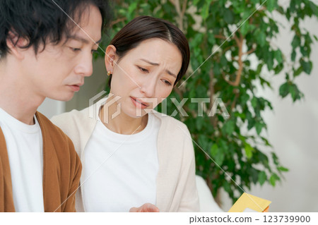 A couple is troubled by the receipt of a demand letter A couple is troubled by the receipt of a demand letter 123739900