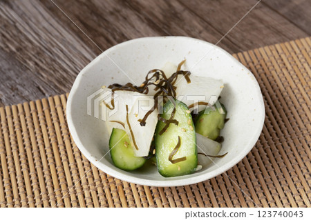 Lightly pickled radish and cucumber product photo 123740043