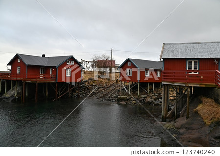 挪威羅弗敦群島奧鎮的風景 123740240