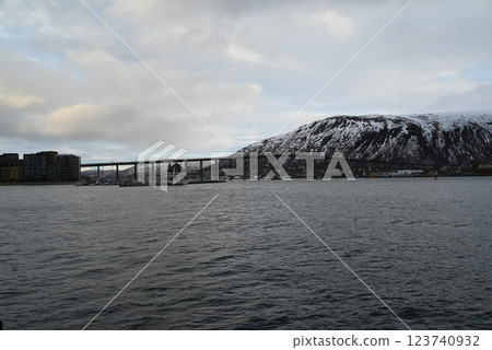 挪威特羅姆瑟大橋 123740932