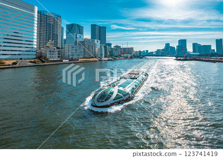 隅田川觀光船「Hotaluna」深受訪日外國遊客歡迎 123741419