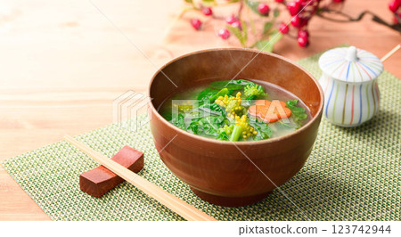 Spring Luxury: Rape Blossom Miso Soup 123742944