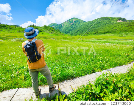 夏季登山火內山和妙高山（從天狗的花園看火內山） 123743060