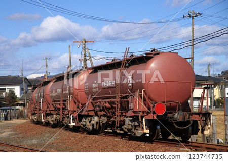 Ore transport train (Annaka Freight) of Taki 1200 type freight cars running on the Fukushima Rinkai Railway Line_2025/2/21 photo 123744735