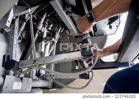 Modern surgical system. Medical robot. Minimally invasive robotic surgery. 123746285