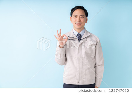 Businessman work clothes 123747030