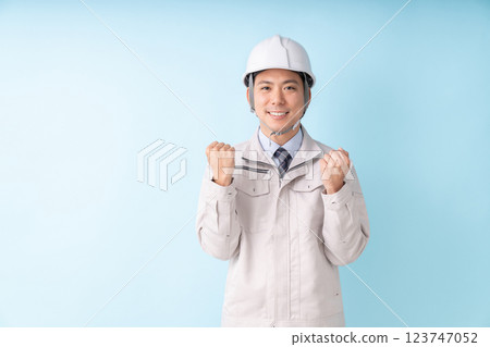 Businessman work clothes 123747052