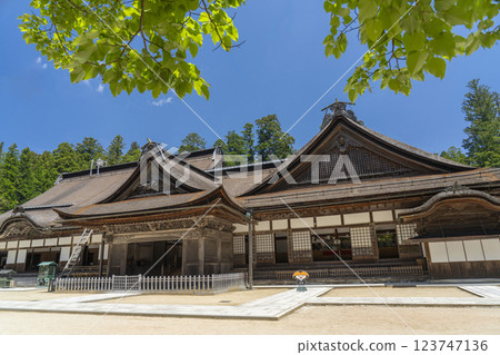 Kongobu-ji Temple, Koyasan, Main Hall, Large Entrance 123747136