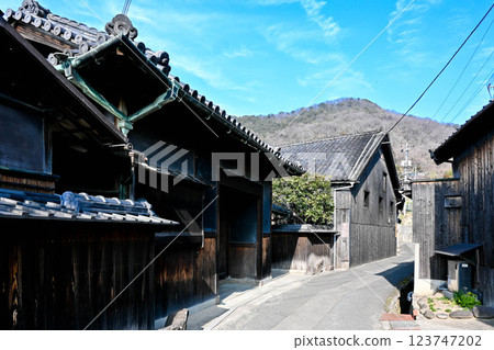 香川小豆島小鄉：醬油釀造廠林立的街道 123747202