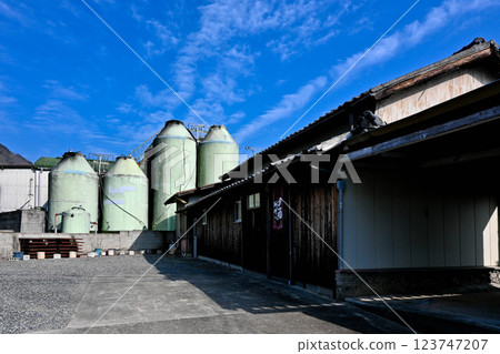 香川小豆島小鄉：醬油釀造廠林立的街道 123747207