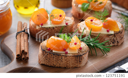 Kumquat bruschetta Kumquat bruschetta 123751191