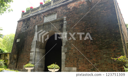 越南河內世界遺產升龍遺址北門2024年5月 123751309