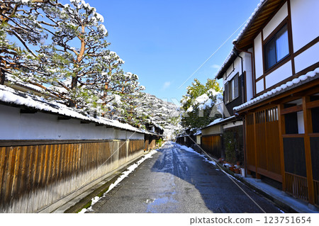 Snow-covered streets of Omi merchants Snow-covered streets of Omi merchants 123751654