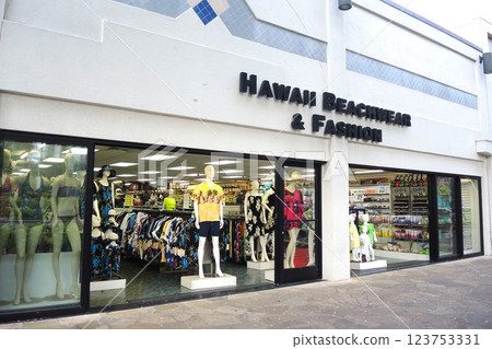 [Hawaii] Apparel shop "Hawaii Beachwear & Fashion" in Waikiki 123753331
