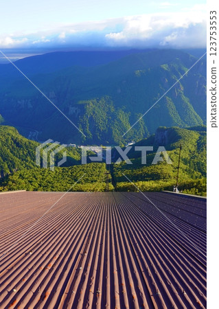 Spectacular view from the Nature Terrace at Kurodake Ropeway Station, Daisetsuzan, Hokkaido 123753553