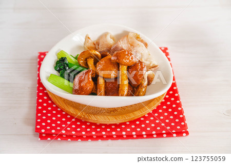 奶油炒鳥貝菇和小松菜 奶油炒鳥貝菇和小松菜 123755059