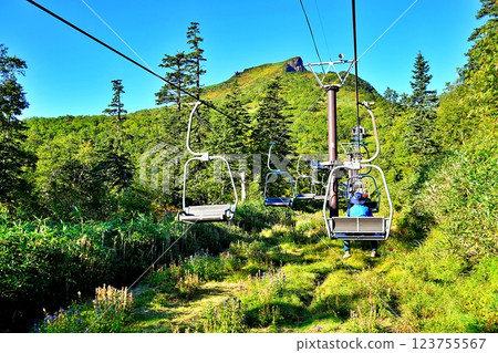 Scenery of the Kurodake lift in Daisetsuzan, Hokkaido Scenery of the Kurodake lift in Daisetsuzan, Hokkaido 123755567