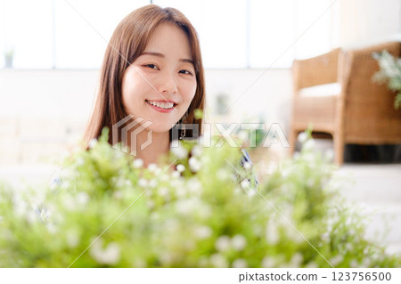 Beautiful Japanese women 123756500