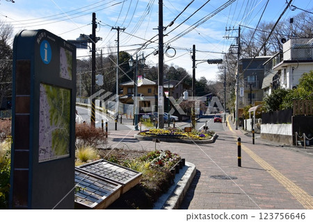 Kawasaki City: Entrance to Ikuta Green Space and surrounding streets 123756646