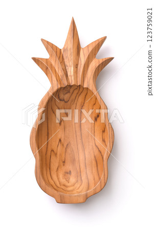 Empty pineapple shaped wood serving bowl 123759021