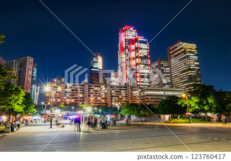 首爾，汝矣島漢江公園在晚上 123760417