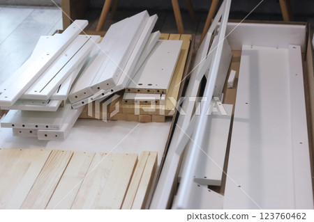 A set of elements for assembling an ottoman. A set of elements for assembling an ottoman. 123760462