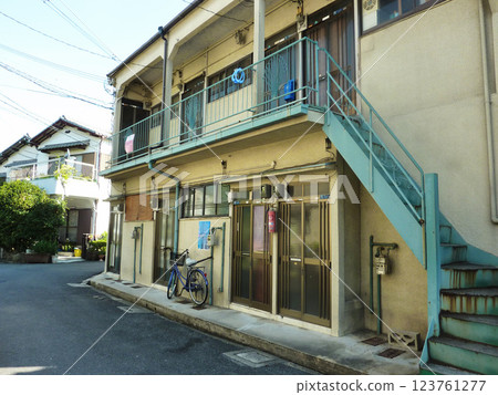 Cultural housing in Kansai 123761277