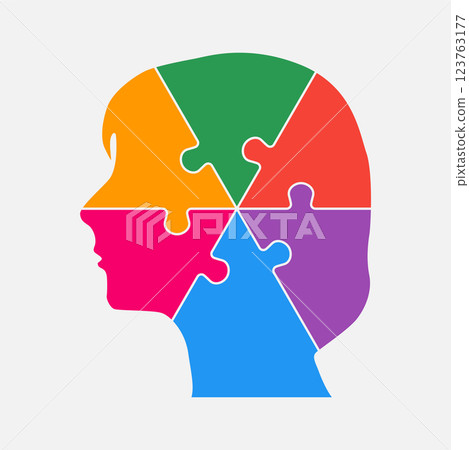 Female head. Humane brain made from puzzle pieces 123763177