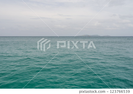 Indian ocean horizon background in bay on Seychelles islands 123766539