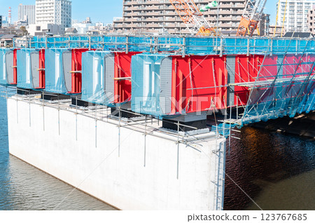 Bridge construction work 123767685