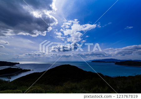 Early spring in the Kitan Straits. Ships passing by, clouds flowing, and a beautiful sunset. Before sunset ⑤ Early spring in the Kitan Straits. Ships passing by, clouds flowing, and a beautiful sunset. Before sunset ⑤ 123767819