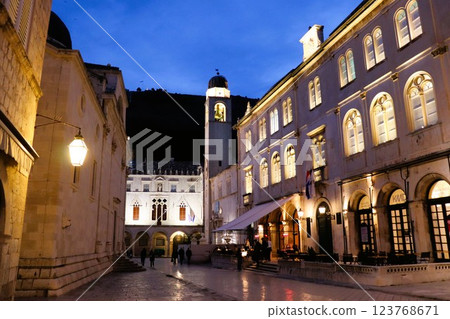 世界遺產：克羅埃西亞杜布羅夫尼克舊城區、夜晚的大教堂 123768671