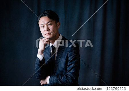 Businessman         123769223