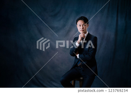 Businessman Businessman 123769234