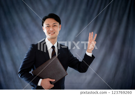 一名商人 123769260