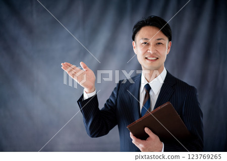 一名商人 一名商人 123769265