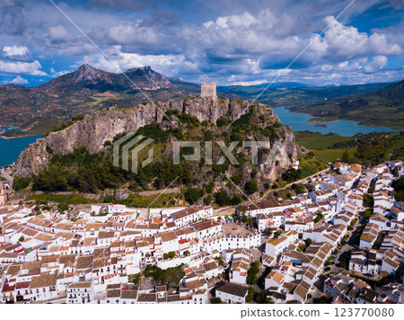 Aerial view of Zahara against backdrop of lake Aerial view of Zahara against backdrop of lake 123770080