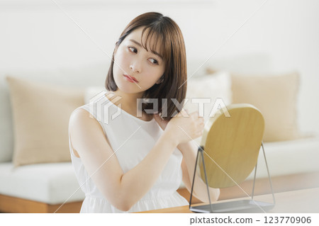 少婦，美人像』 123770906