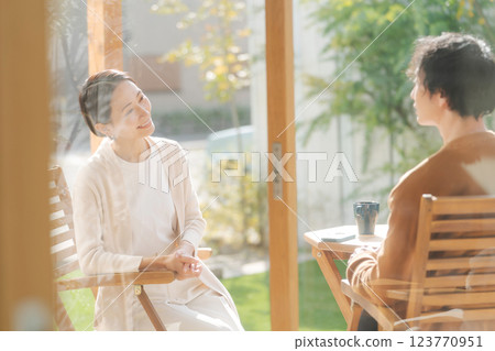 A couple to relax on the terrace 123770951